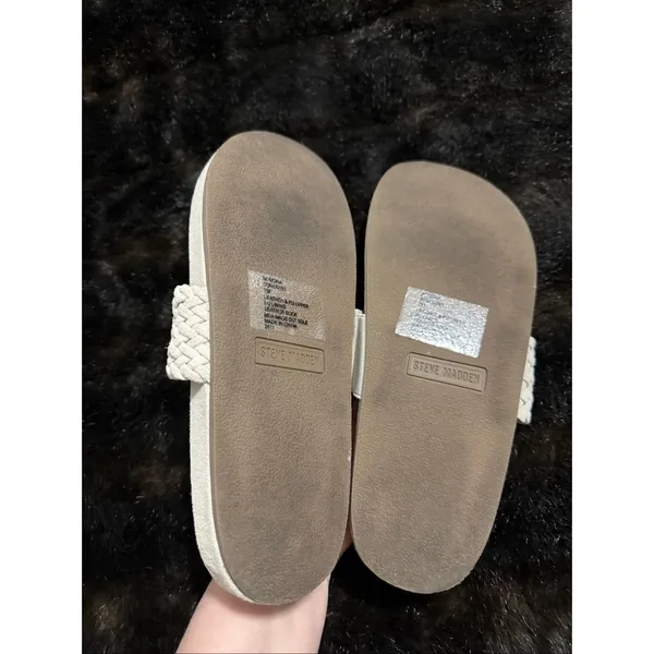 Steve Madden Sonoma Toe Loop Sandals Leather Women's Size 7 vacation shoes - Image 5