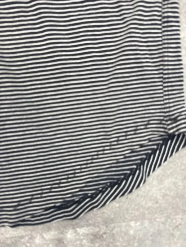 Women’s size medium athletic top Black - Image 3