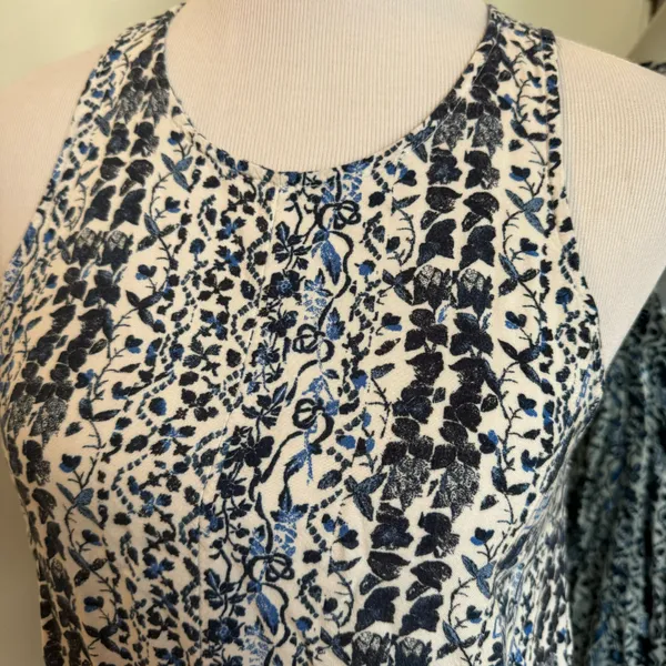Abercrombie Small Sleeveless Dress - Image 2