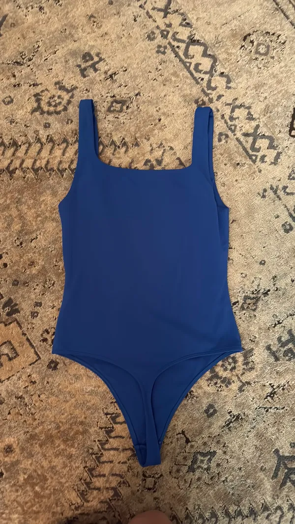 Aritzia Babaton Contour Bodysuit Tank Blue - Image 2