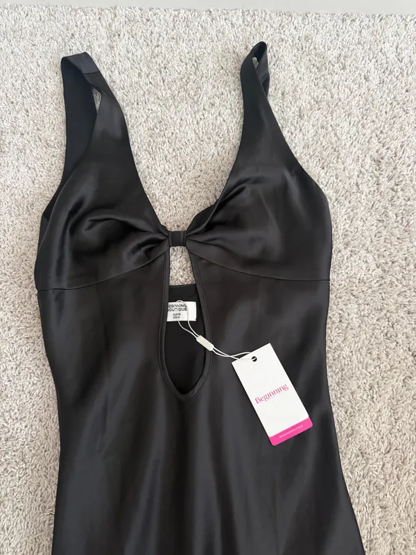 Beginning Boutique Maxi Dress - Image 2