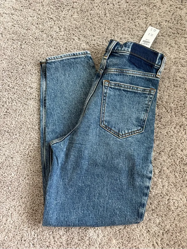 Abercrombie & Fitch The 80’s Mom Jean Ultra High Rise Denim - Image 3