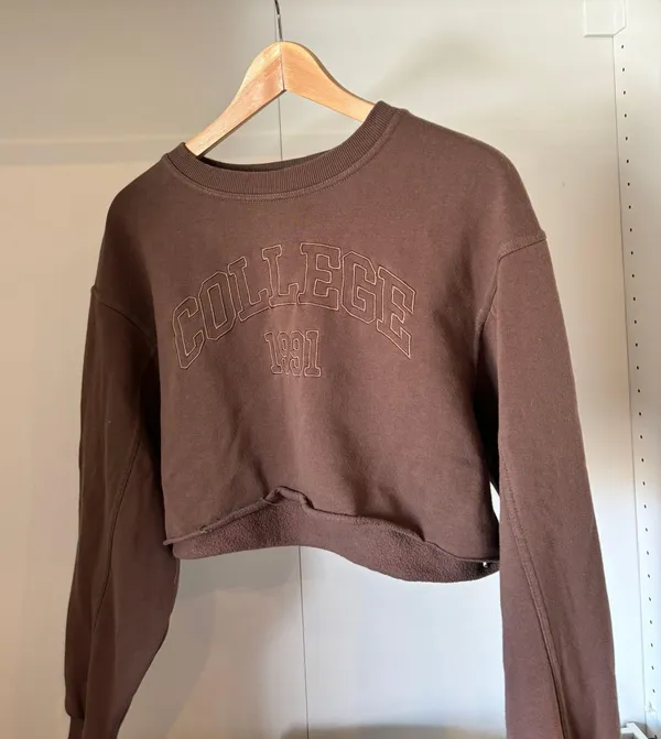 Garage Cropped Crewneck - Image 3