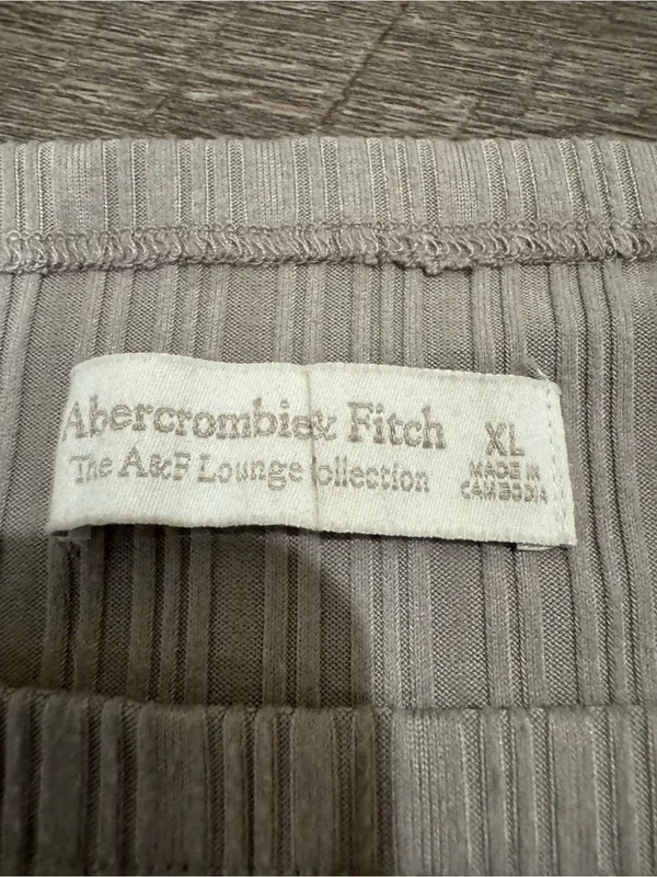 Abercrombie & Fitch Long-Sleeve Lounge Collection Wide Ribbed Slash Top - Image 5