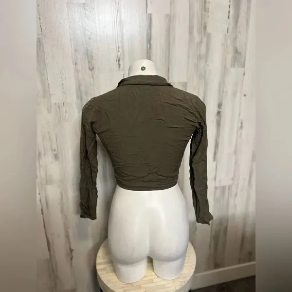 Green crop top Brown - Image 3