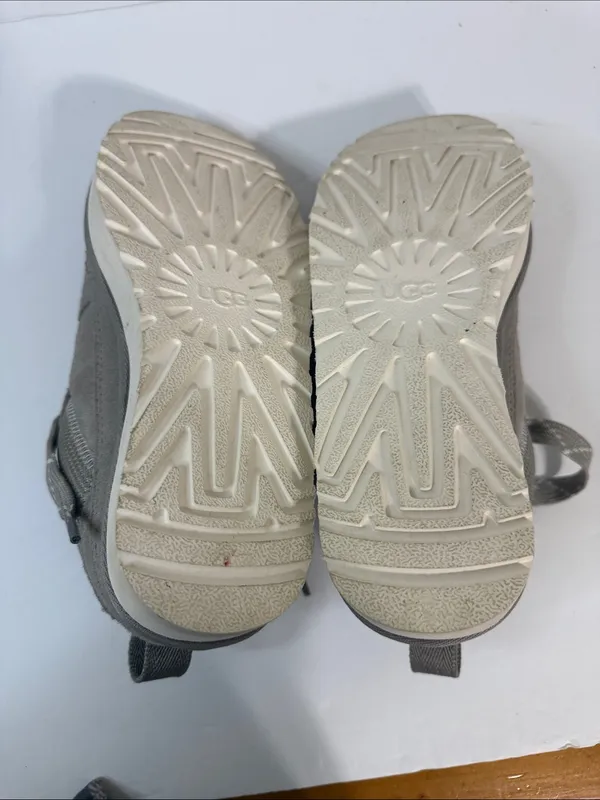 UGG Women's Gray and Cream Platform Lace-Up Sneakers - Image 8