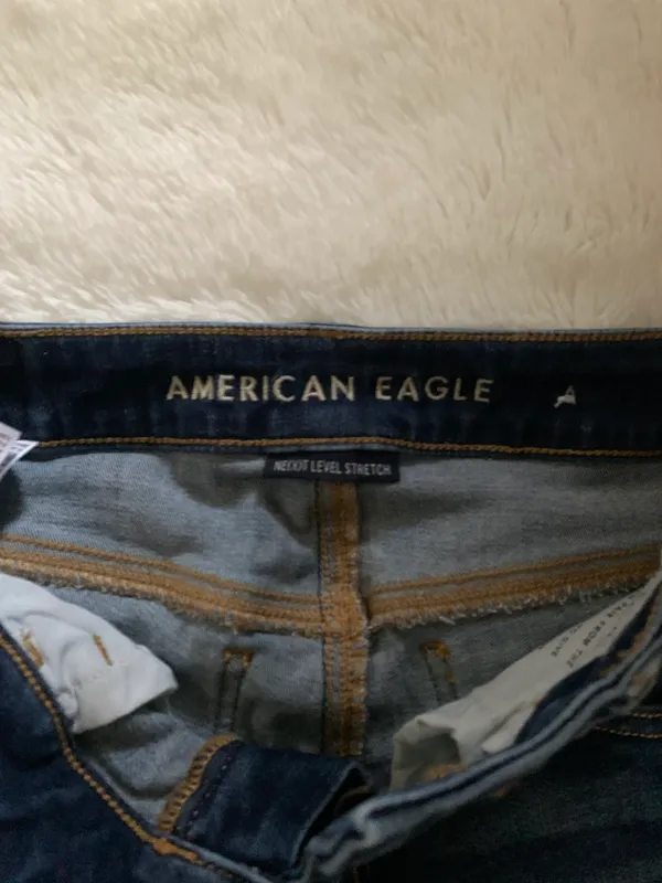 American Eagle Outfitters - Image 4