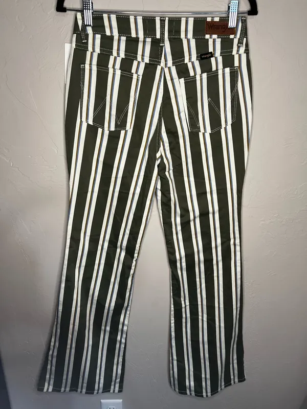 Wrangler NWT Fierce Moss Green Striped Flare Western Cowgirl‎ Boho Pants - Image 10
