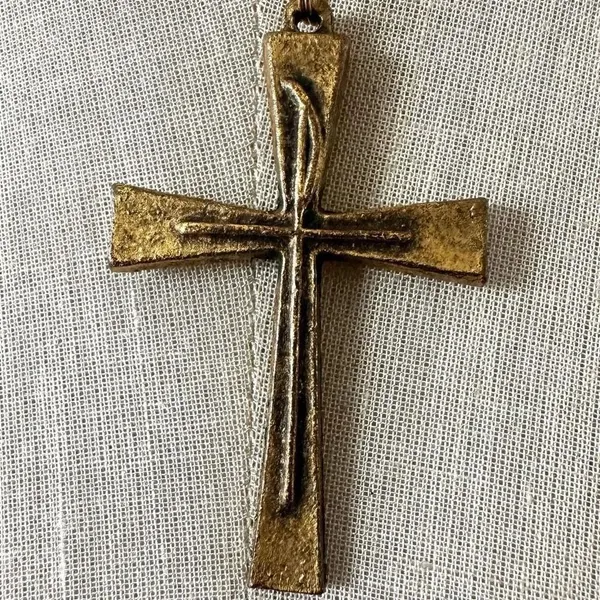Vintage Gold-Tone Textured Cross Pendant Necklace - Image 5