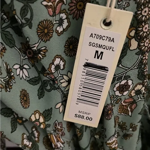 NWT Max Studio Blouse Medium - Image 4