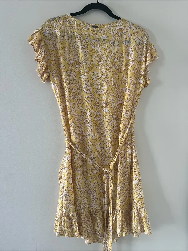 Billabong Yellow Floral Wrap Mini Dress Medium Beachy Coastal Vacation Summer - Image 5