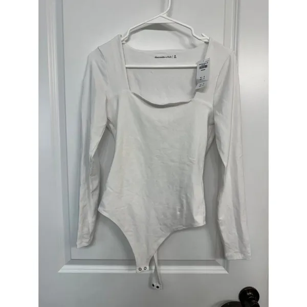 NWT Abercrombie White Square-Neck Long-Sleeve Bodysuit M - Image 3