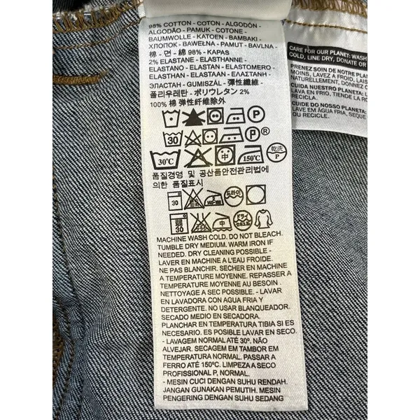 Levi's Women's Blue Denim/Jean Jacket Size M SKU 5629 - Image 5