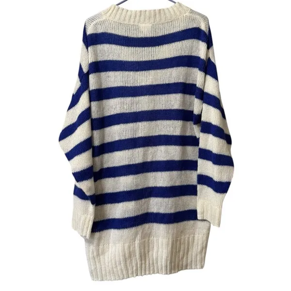 LuLaRoe Oversized Cardigan Sweater White Blue Stripes Size Medium Button‎ Preppy - Image 2