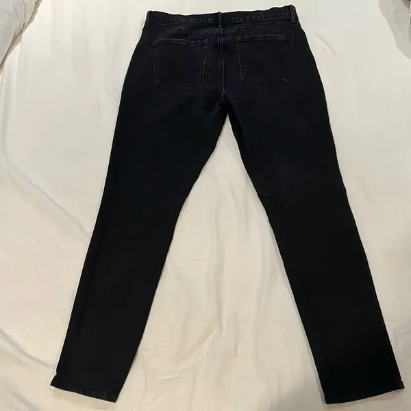 Old Navy Black Curvy Jeans - Image 2