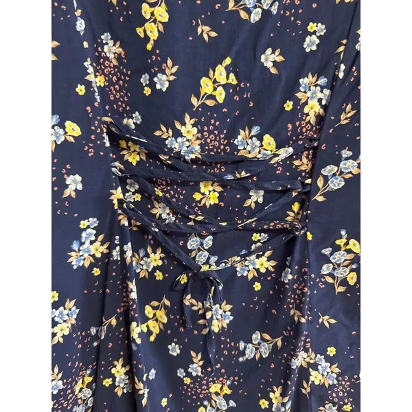 Torrid Womens Floral Print V-Neck Top Size 0 Blue/Multicolor Short Sleeve - Image 8