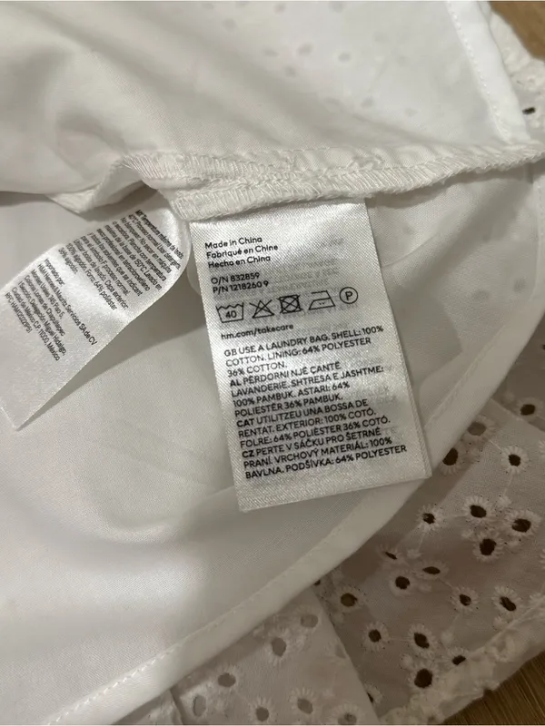 H&M NWOT White Eyelet Cotton Blend Mini Skirt - Image 5