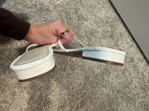 Gap Women's White Mesh Sandals - Image 5