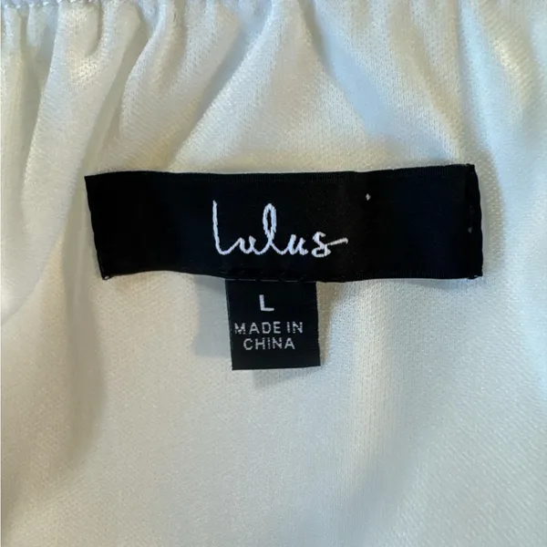 Lulu's Ivory Satin‎ Fabric - Image 3