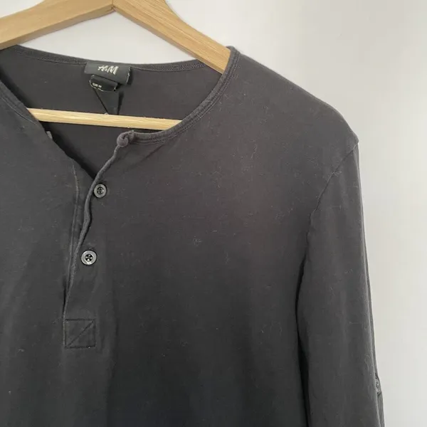 H&M women's Black Long-Sleeve‎ Henley Shirt With Button Tab Sleeves Size M - Image 2