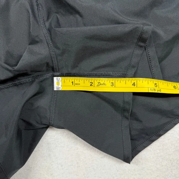 Lululemon Mesh Over Miles Short Black Size 6 3” Running Shorts - Image 9