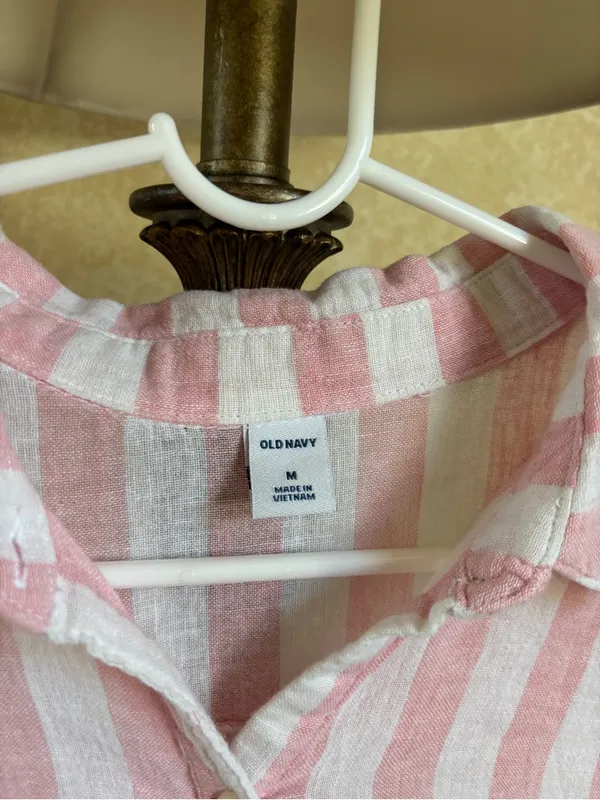 Old Navy Pink & White Striped Short-Sleeve Button Down - Image 4