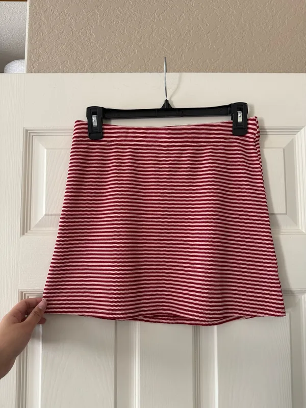 BNWT L’Academie Red & Pink Striped Mini Skirt - Image 4