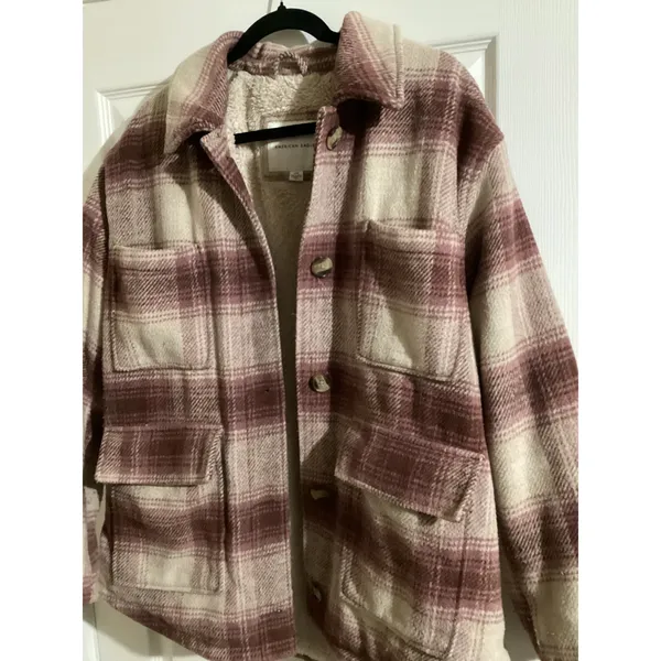 American Eagle Plaid Sherpa Lined Shacket Jacket L Burgundy Cream Button Front - Image 3