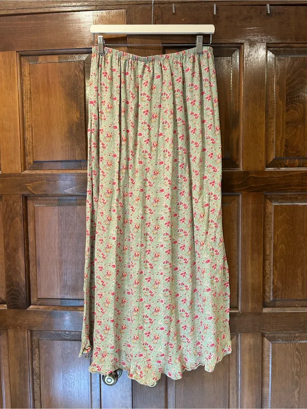 April Cornell Vintage Sage Green Floral Maxi Skirt M Rayon Cottagecore Boho Slit - Image 2