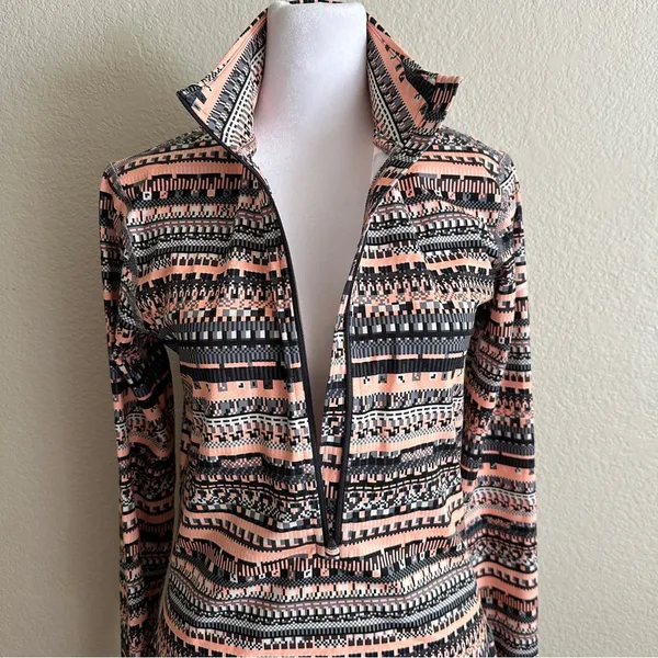 NIKE Pro Dri-Fit Hyperwarm Aztec Print 1/2 Zip Pullover Long Sleeve Top Sz. M - Image 8