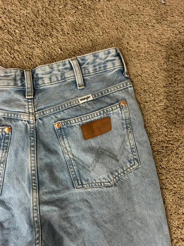 High Waisted Ripped Jeans - Image 6