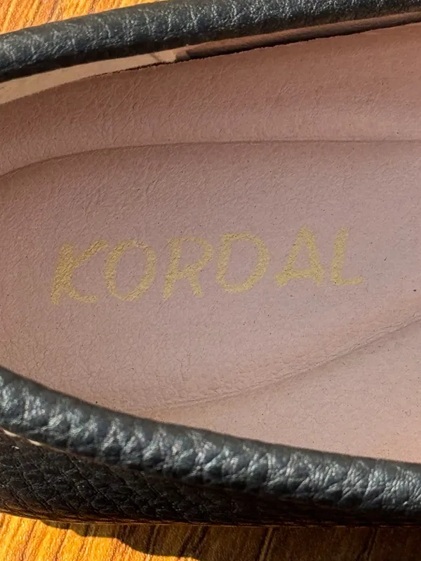 Kordal Black Loafers Women’s 9 Gold Bit Comfort Slip On Casual - Image 8
