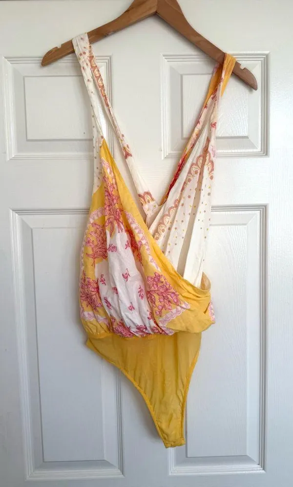Free People Sweet Thing Bodysuit Pink and Yellow Floral Sleeveless Size L - Image 3