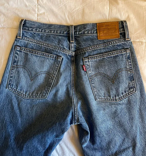 Levi's Wedgie Fit Jeans - Image 4