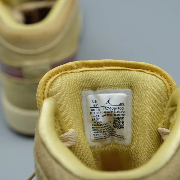 Nike Air Jordan 1 Mid SE GS French Fries B7405-700 Size 6Y Wmn 7.5 Sneaker - Image 2