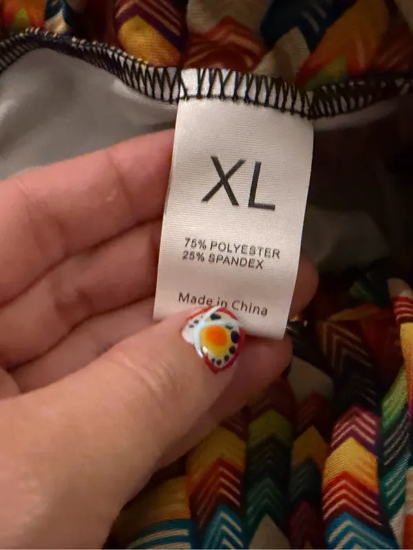 Patterned Butt Scrunch Shorts Size XL - Image 2