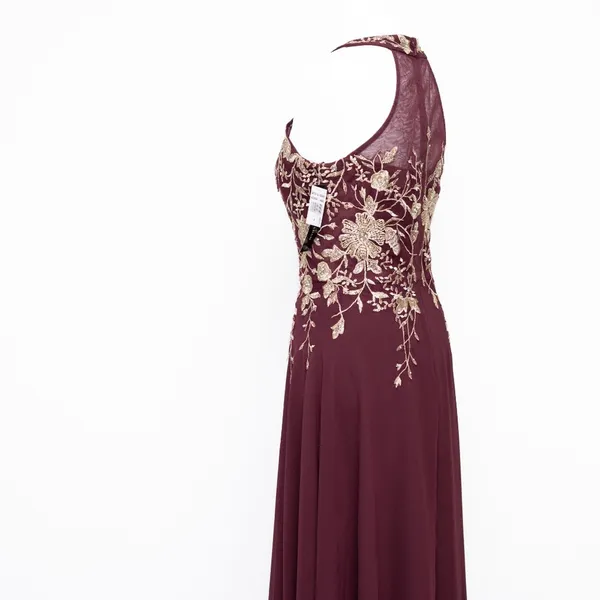 Betsy & Adam‎ - "Celeste" Long Embroidered Chiffon Gown. - Image 9