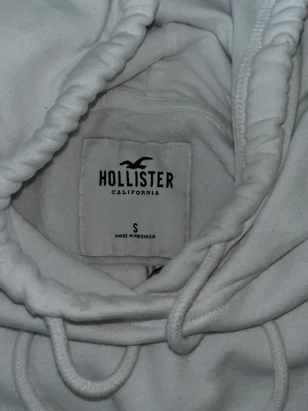 Hollister Cropped Hoddie - Image 2