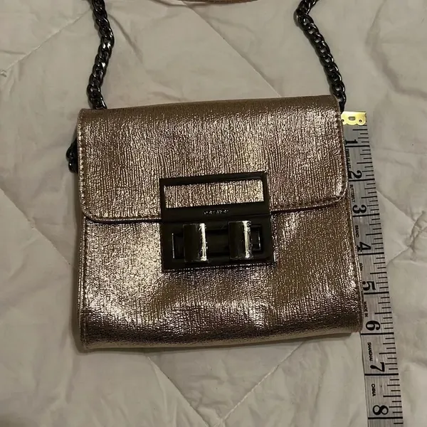 TopShop Gorgeous gold crossbody handbag EUC - Image 11