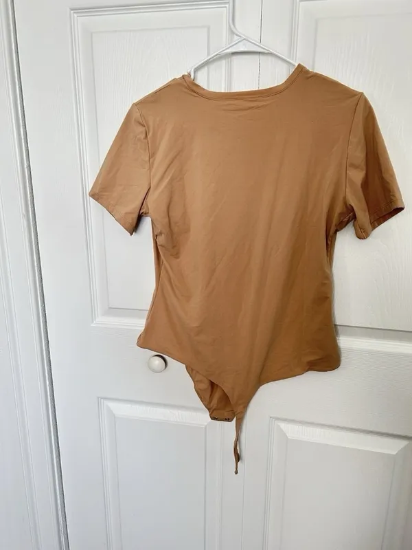Quince Second Skin T-Shirt Bodysuit Sand Beige Size XL - Image 7