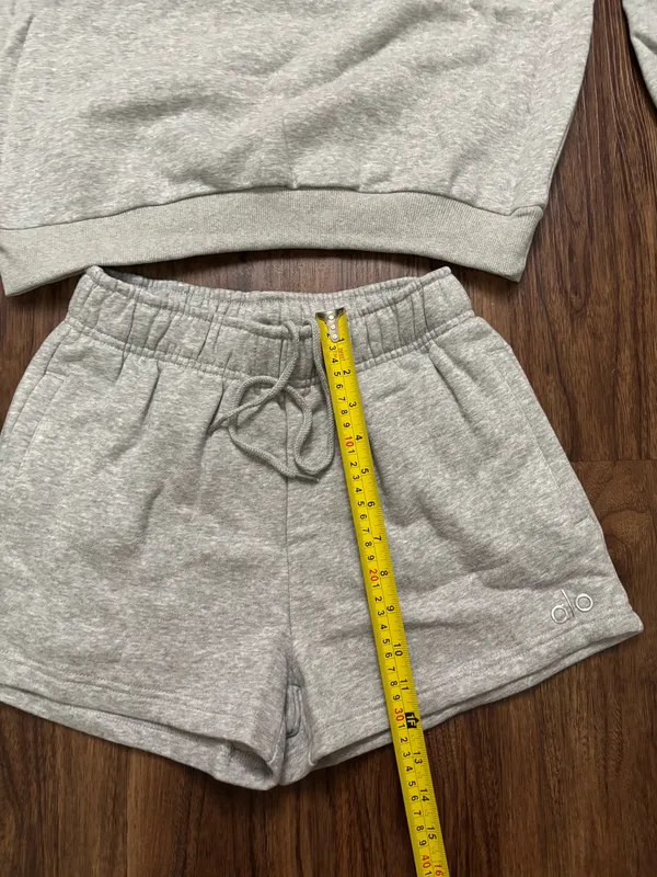 🩶 Accolade Set Gray Small Crewneck + Shorts - Image 11