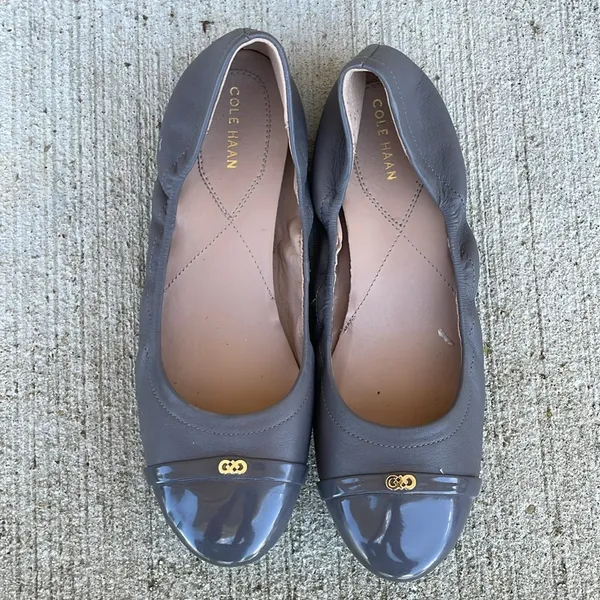 Cole Haan Gray Elsie Logo Ballet II Flats Patent Size 9B - Image 2
