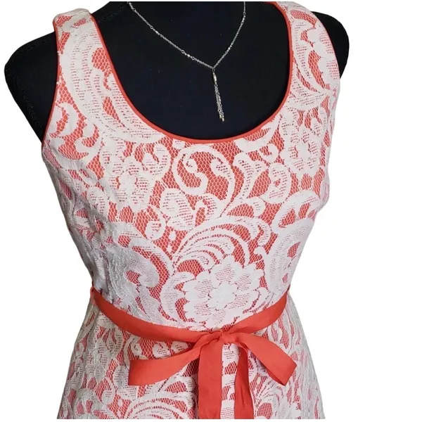 Dressbarn Coral Lace Fit Flare Dress Size 8‎ Sleeveless Tie Waist Women - Image 4
