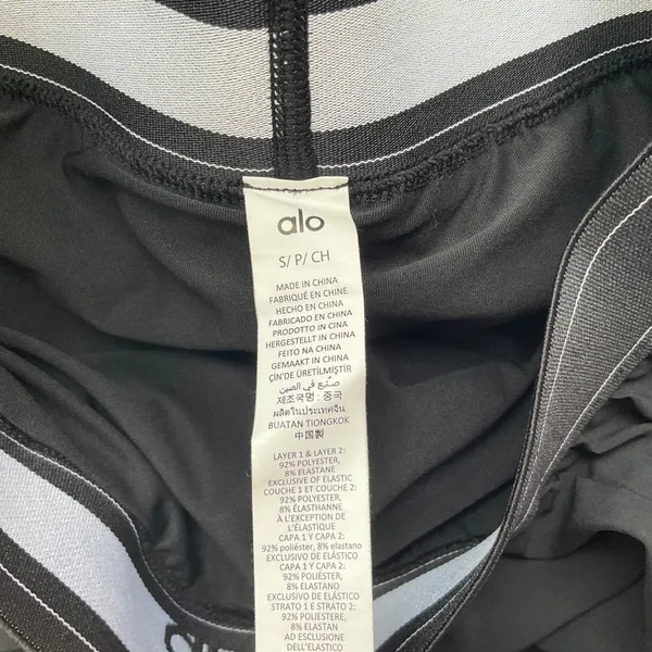 Alo Yoga Match Point Short Black S - Image 3