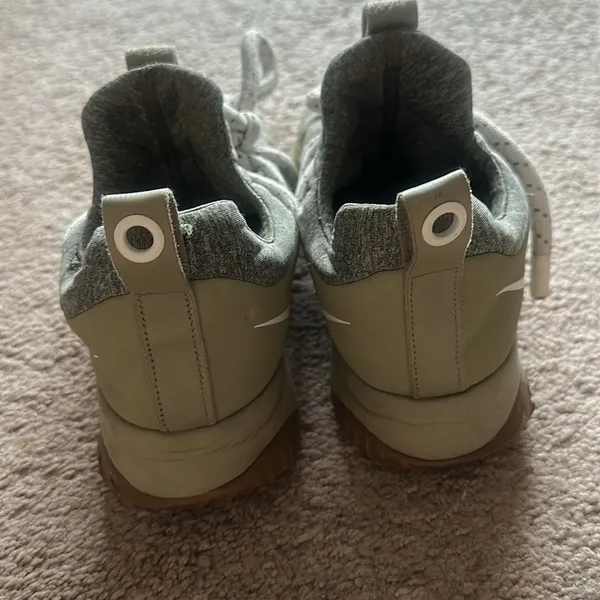 Nike City Loop in Olive Women’s 9 - Image 4