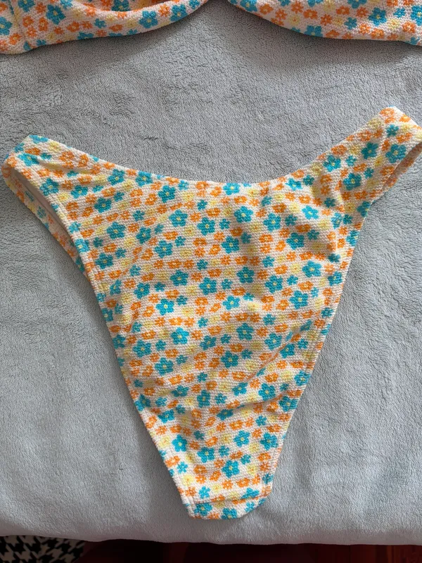 Dippin Daisy Bikini NWT Size M - Image 7