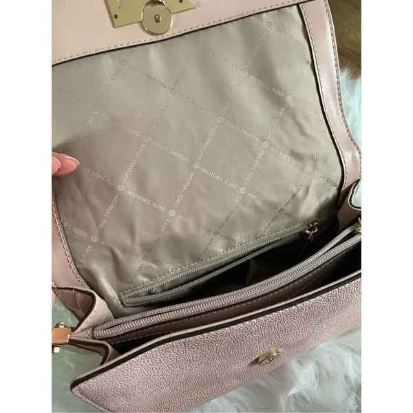 Michael Kors pink crossbody purse - Image 5