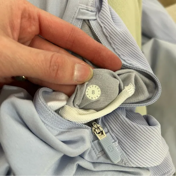 Lululemon Round Trip Jacket (Cool Breeze) size 8 - Image 4