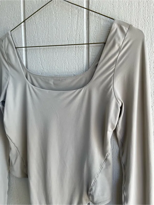 Lululemon Wundermost‎ Nulu Square Neck Long Sleeve Bodysuit Riverstone Gray M - Image 2