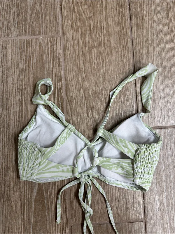 Hollister White and Light Green Smocked Bikini Top - Image 3